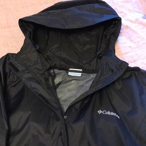 Brand new Columbia windbreaker / rain coat